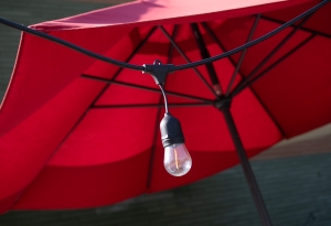 Patio-Umbrella-and-Light